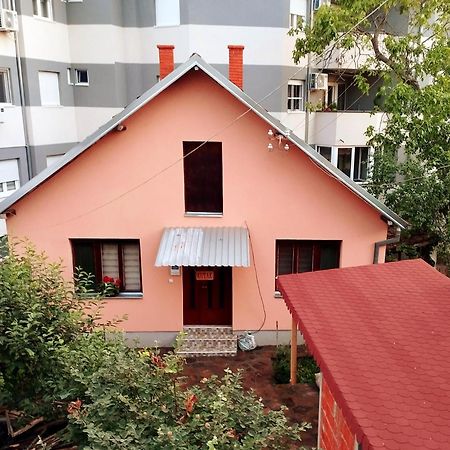 Apartman Kutak Пирот Екстериор снимка