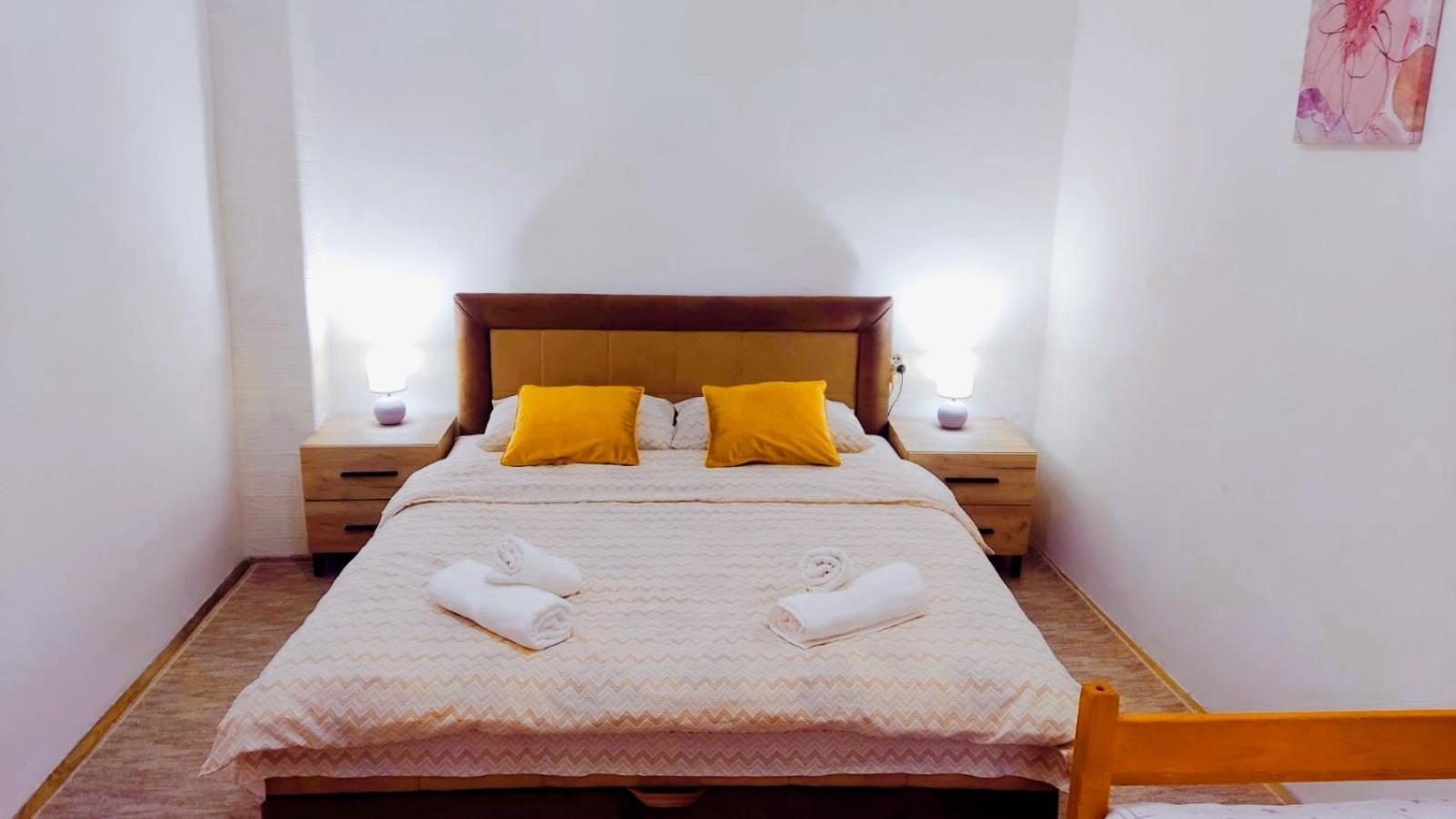 Apartman Kutak Пирот Екстериор снимка