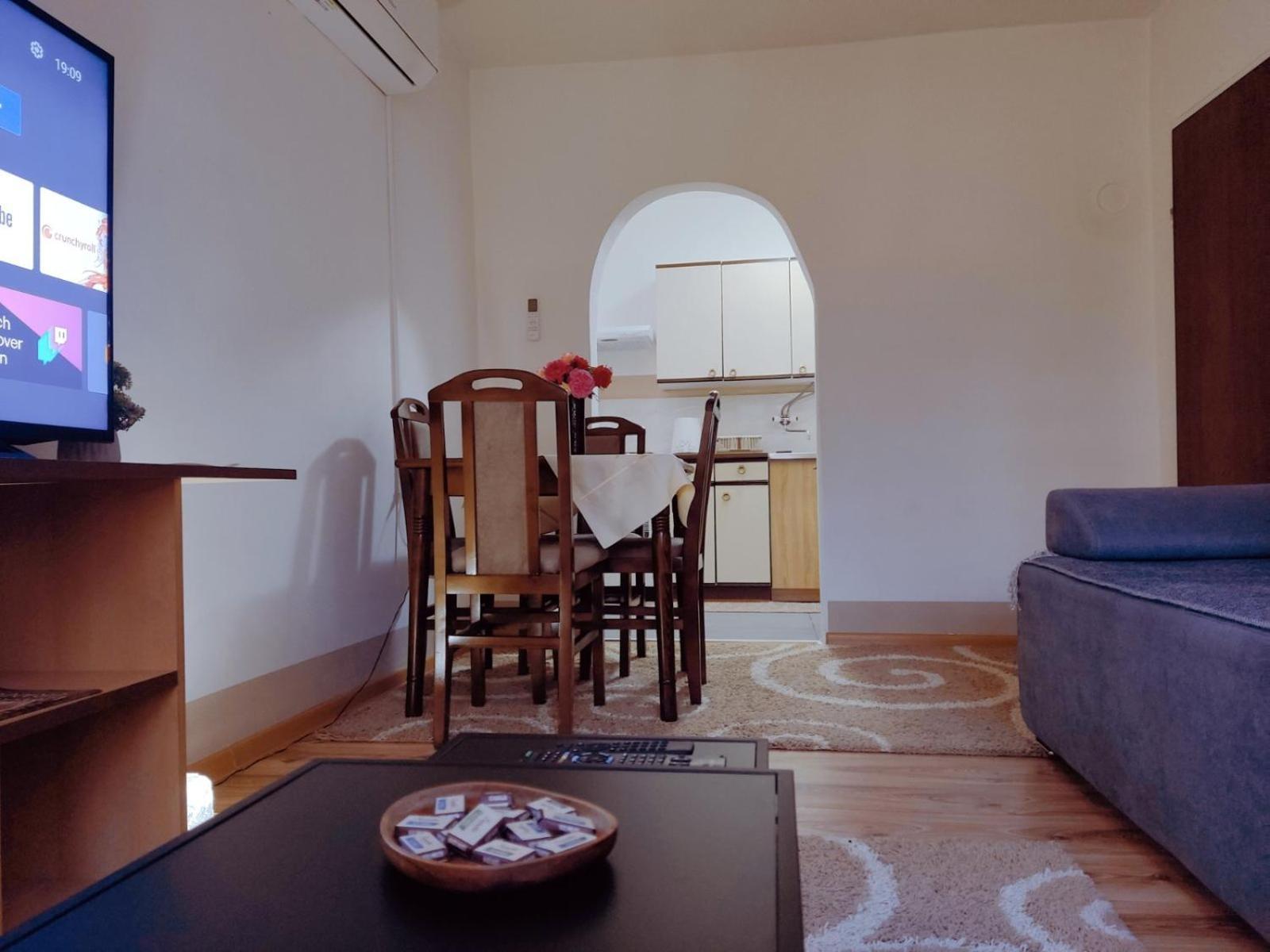Apartman Kutak Пирот Екстериор снимка
