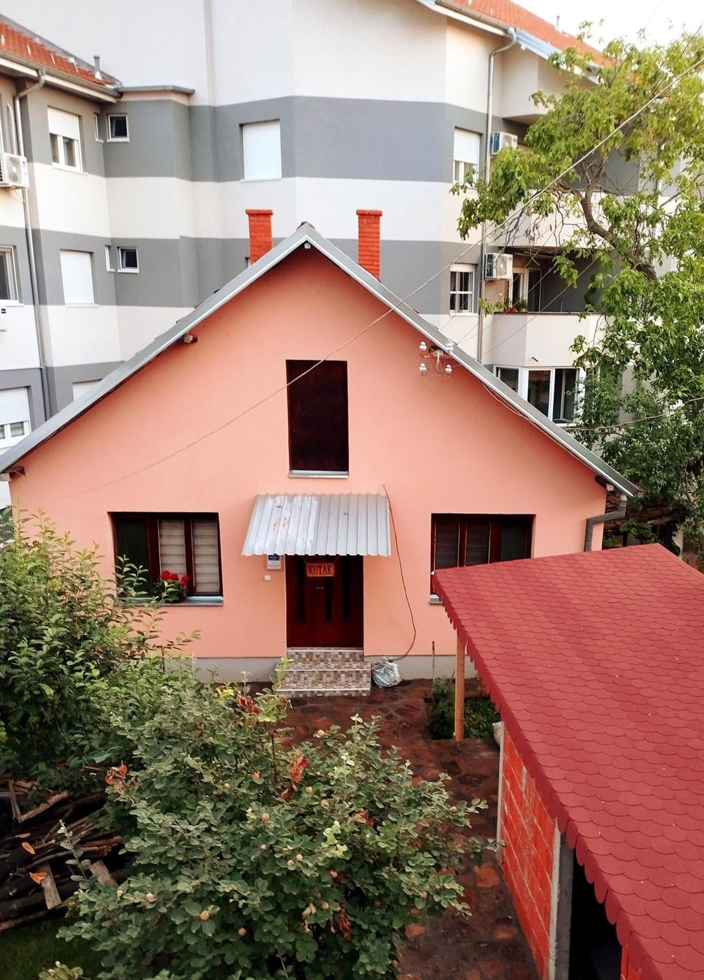 Apartman Kutak Пирот Екстериор снимка